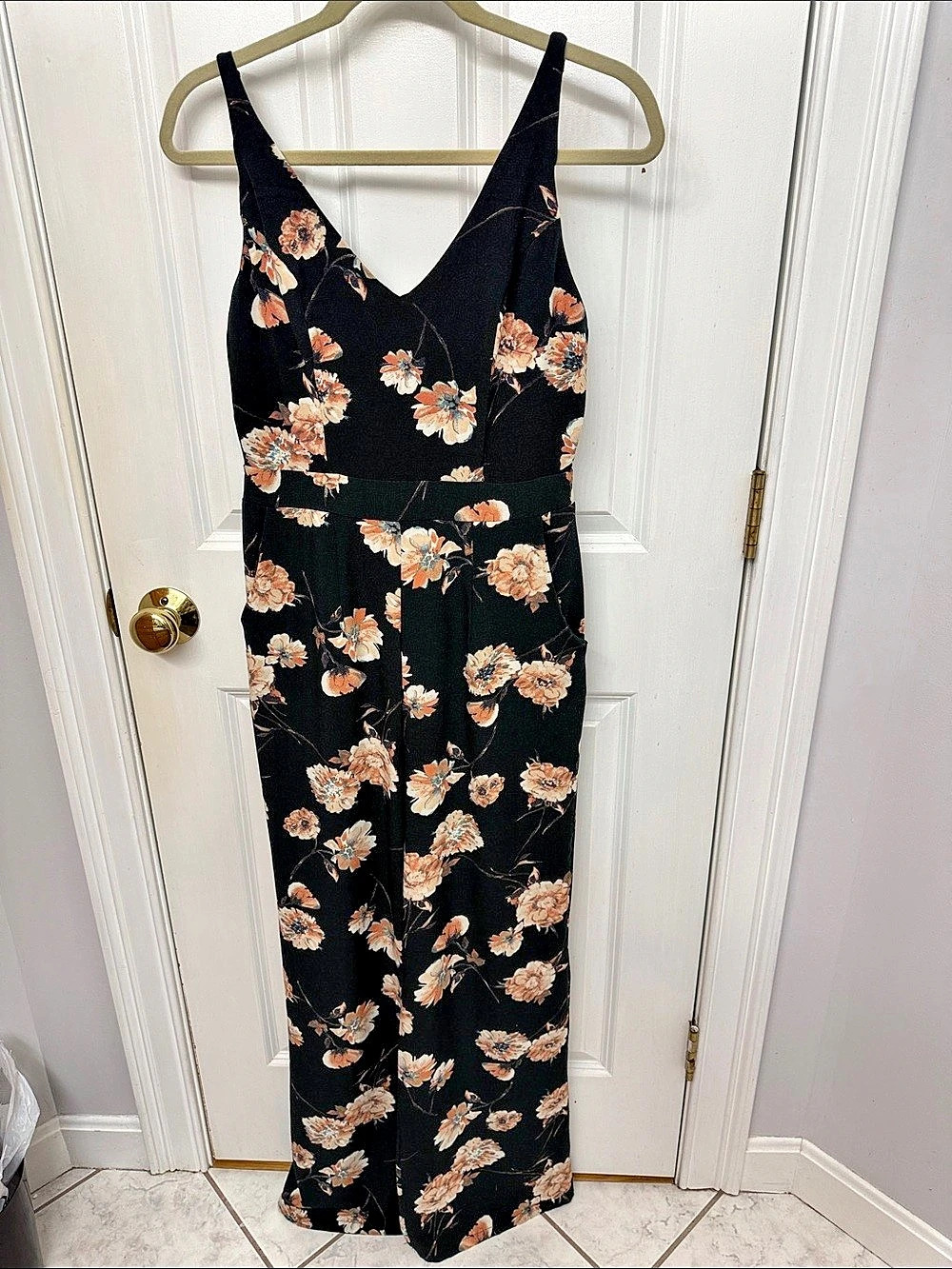 Charlotte Russe Floral Wide Leg Jumpsuit in Black & Pink Size Medium